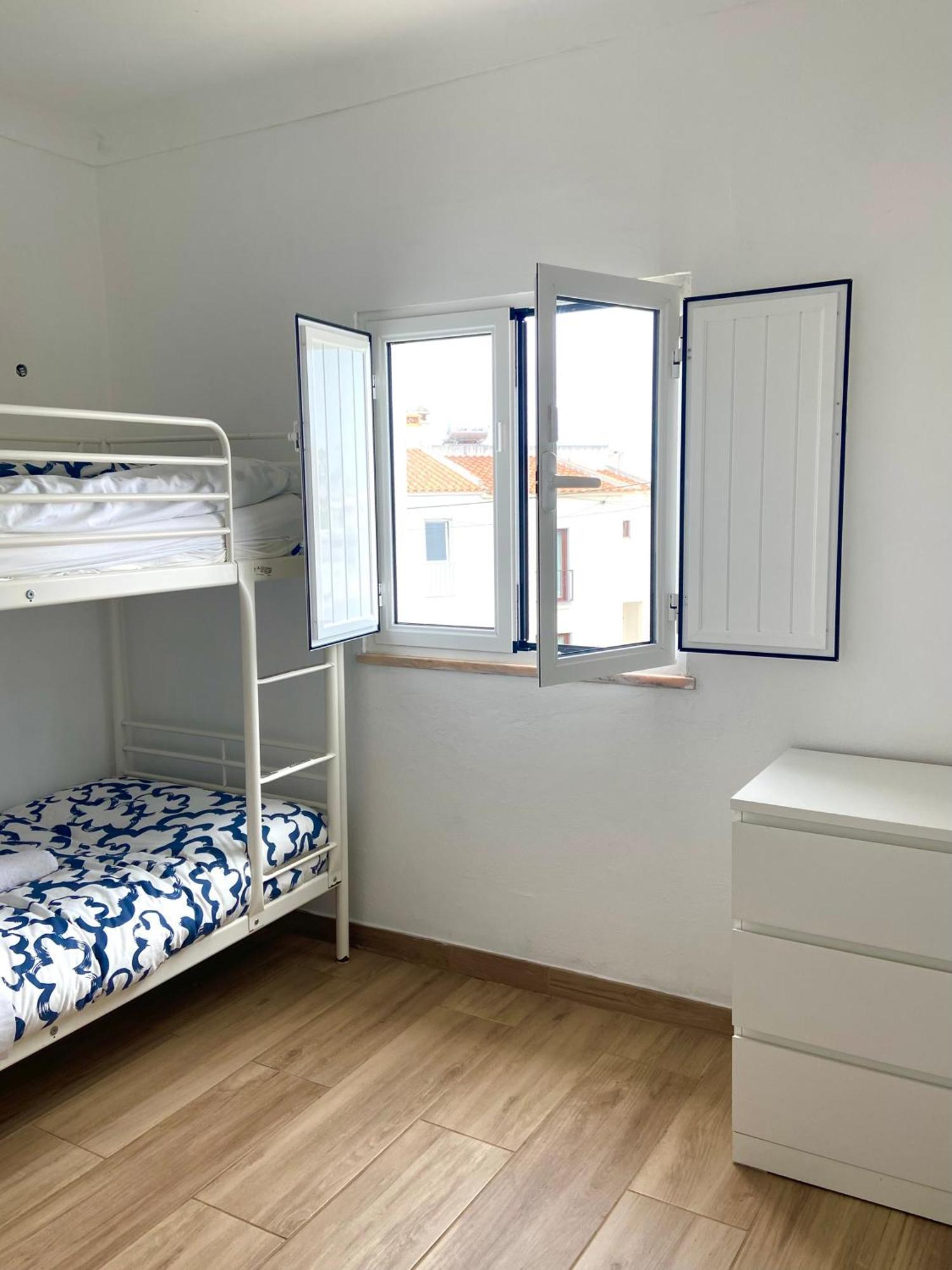 Pirata Milfontes Guest House 빌라노바데밀폰테스 외부 사진